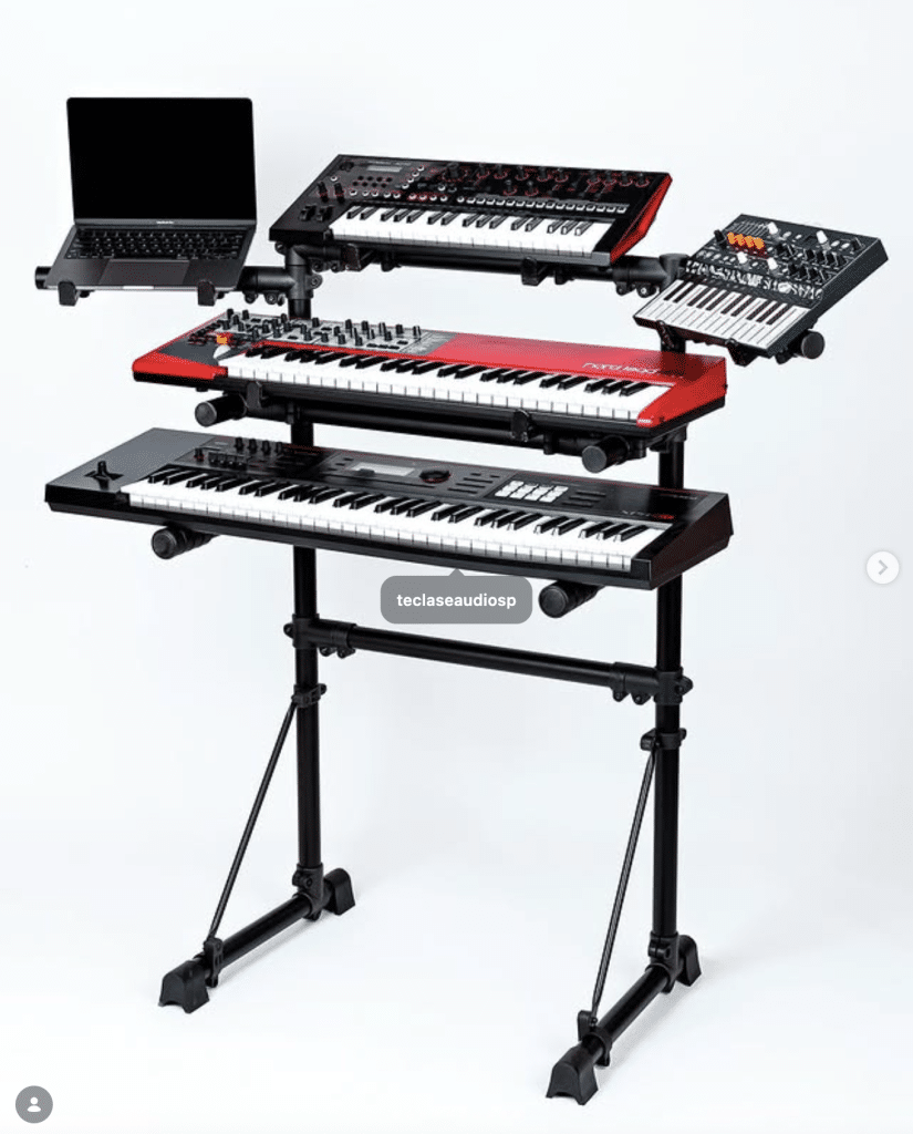 Quel pied choisir pour votre synthétiseur ? 31 Titanium racks VK100