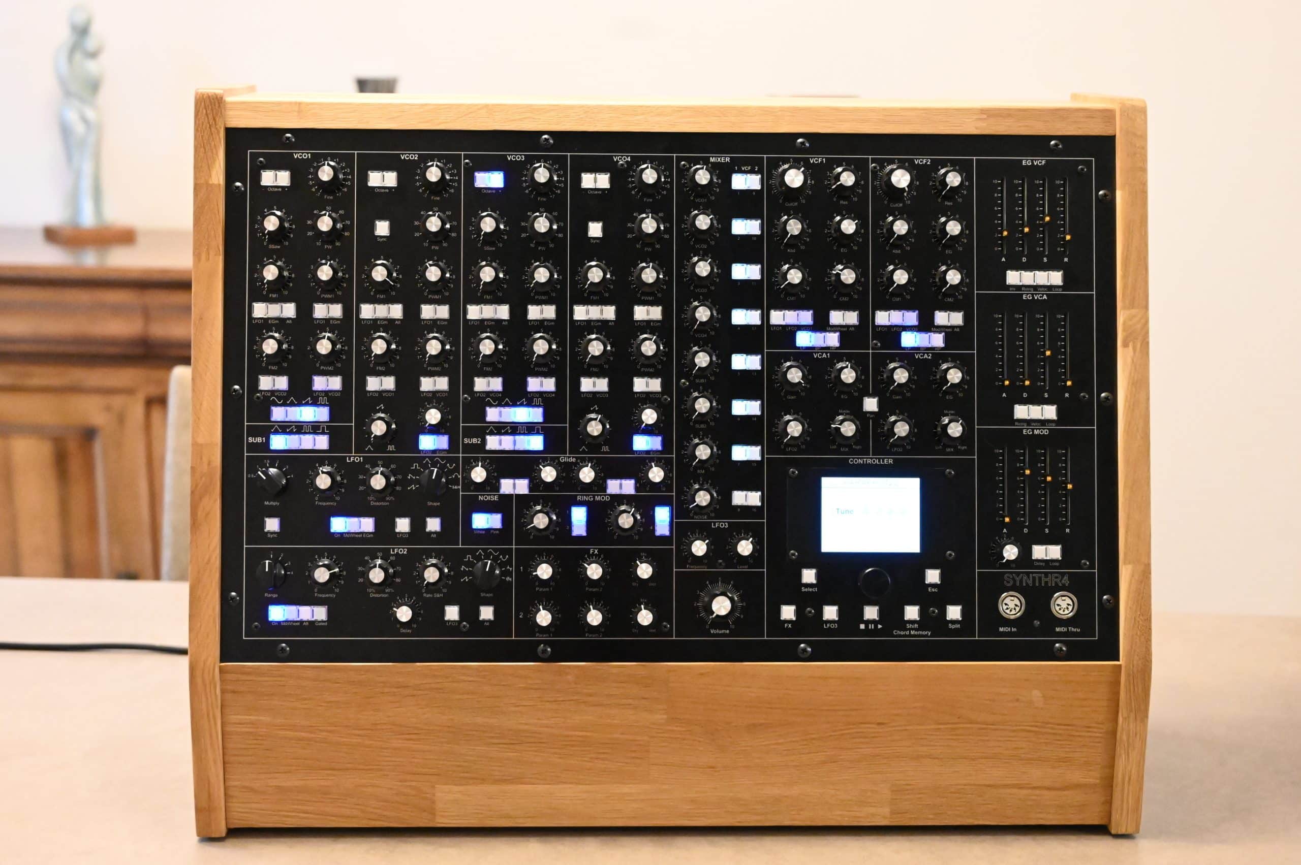 Les news synthés de mars 2022 5 Facade du SYNTHR4