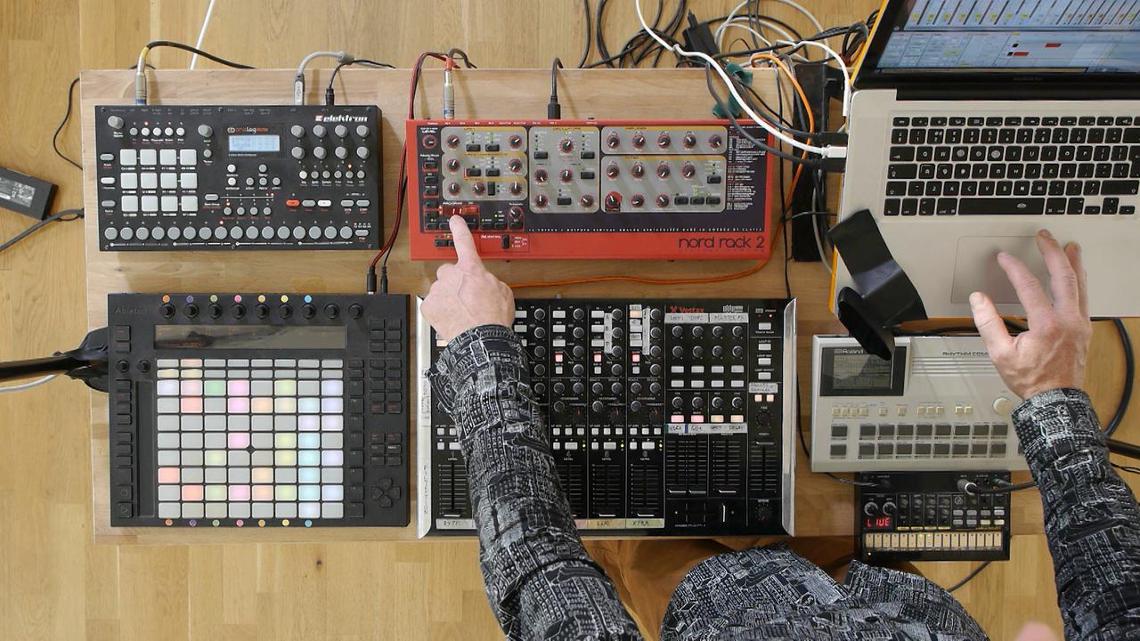 bandeau-synchroniser-synthetiseur