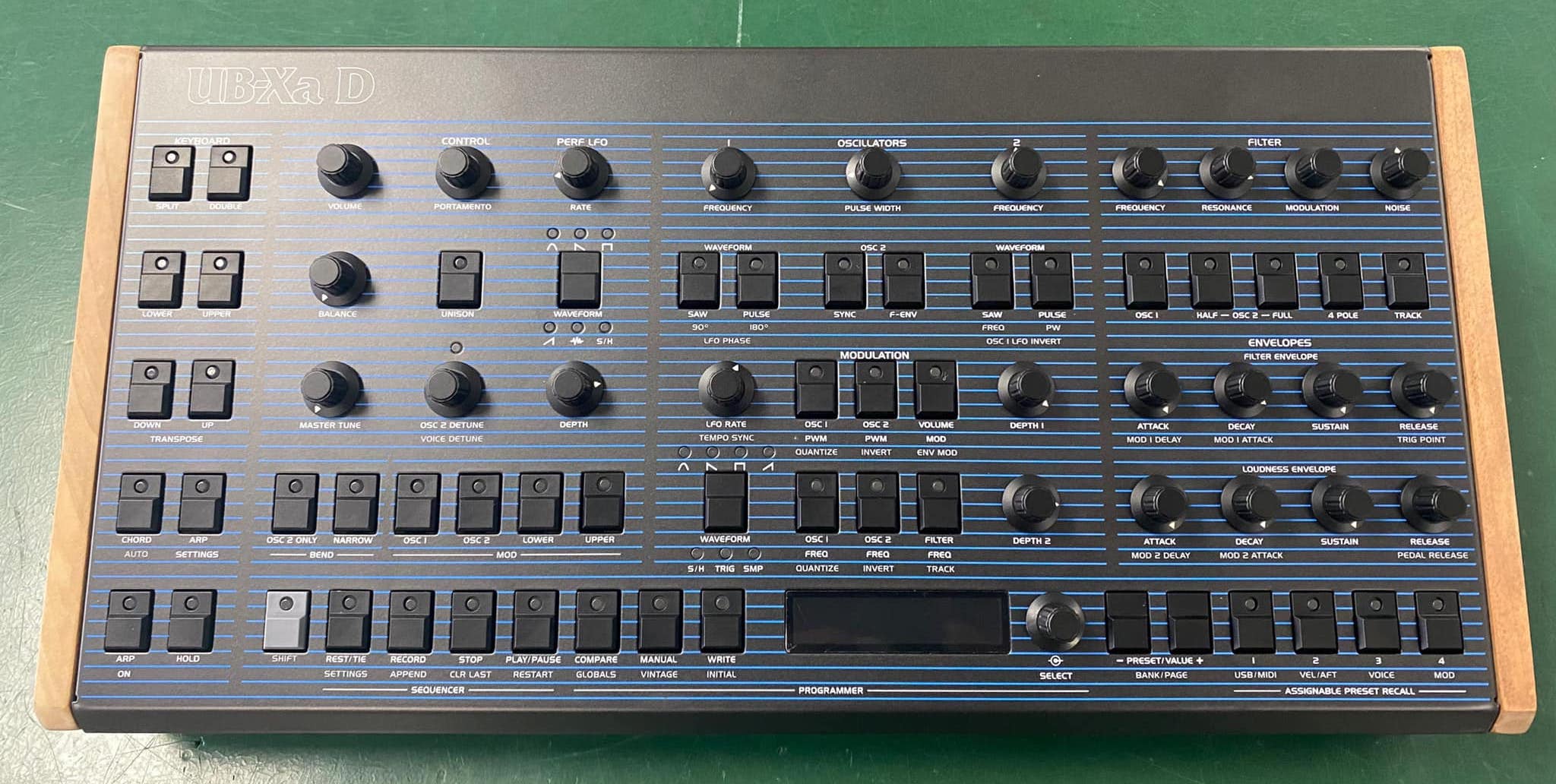 Les news synthés de février 2022 4 Behringer UB-Xa Desktop facade