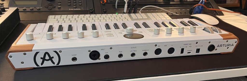 arri&egrave;re de l'arturia astrolab 37